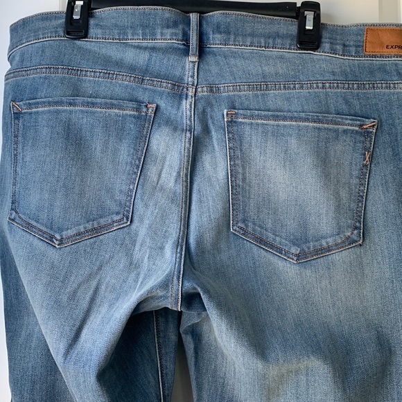 EXPRESS MID RISE BARELY BOOT JEAN - Picture 4 of 6